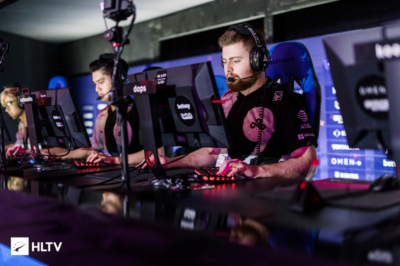 Rare Atom vs TES赛前选手英雄池一览：TES更胜一筹！